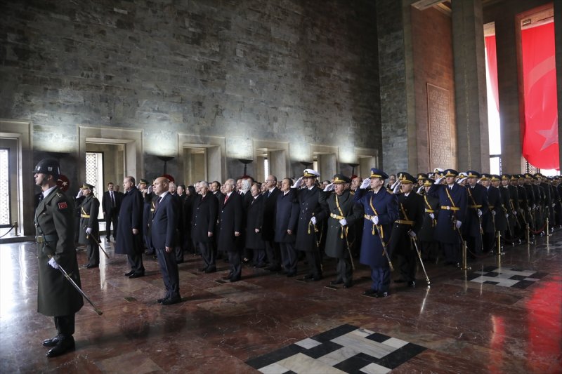 Devletin zirvesi Anıtkabir’de