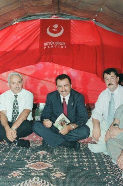 Muhsin Yazıcıoğlu ölümünün 8. yılında fotoğraflarla anılıyor #43