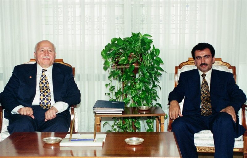 Birlik ve Barış Partisi (BBP) Genel Başkanı Aykut Edibali, Islahatçı Demokrasi Partisi (IDP) Genel Başkanı Talat Nevruzoğlu, Bayrak Partisi (BP) Genel Başkanı Ufuk Zincirkıran ve Sivas Milletvekili Muhsin Yazıcıoğlu 24 Eylül 1992'de ortak basın toplantısı düzenleyerek yeni bir siyasi oluşumu gerçekleştirmek amacıyla çalışmalara başladıklarını belirttiler.