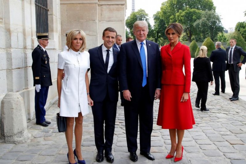 Trump, moda anlayışı ve güzelliğiyle sosyetenin en dikkat çeken isimleri arasındayken Beyaz Saray’a taşındı.