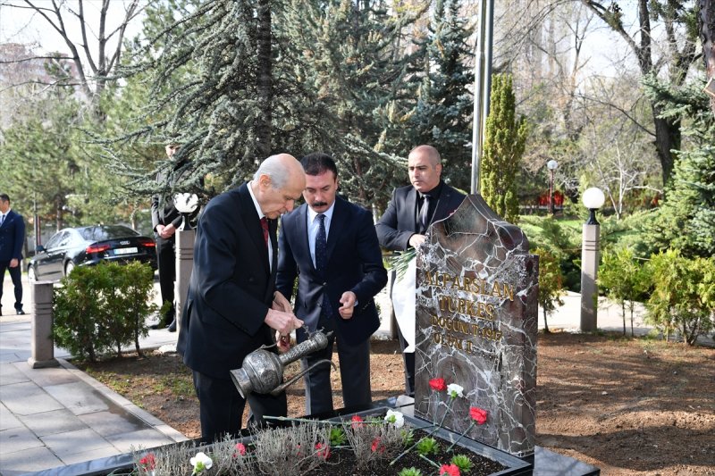 Devlet Bahçeli, fikirlerinin ve siyasi mücadelelerinin karşılık bulduğunu da belirtti.