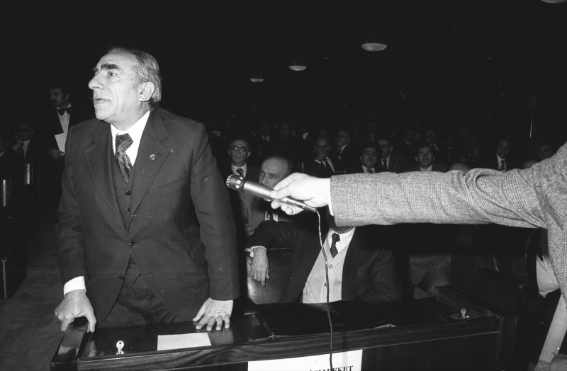 MHP Genel Başkanı Alparslan Türkeş, 28 Şubat 1978'de TBMM Genel Kurulunda 1978 bütçesi için oyunu kullandı.