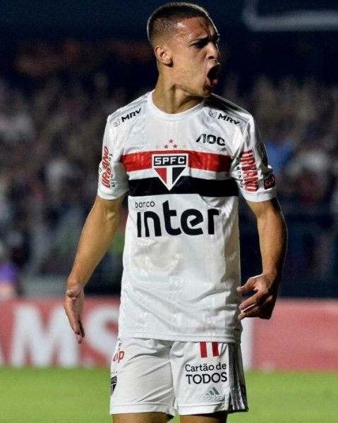 ANTONY
Eski Kulübü: Sao Paolo
Yeni Kulübü: Ajax