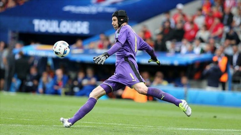 PETR CECH
Kalesini gole kapattığı maç sayısı: 391