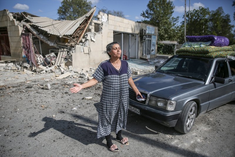 Saldırının bilançosuyla hayretler içerisinde kalan kent sakinlerinin bir kısmı göz yaşlarının tutamazken, bazıları da ateşkesin herhangi bir anlam ifade etmediği kanaatinde.