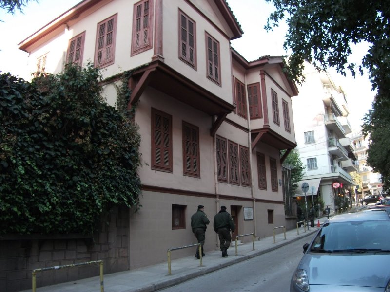 Orhan Pamuk bu evde dünyaya geldi.