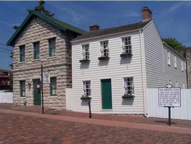 Slyvia Plath’ın doğduğu ve çocukluğunu geçirdiği bu ev, Massachusetts’teki Boston sınırlarının içindeki Jamaica Plain bölgesinde.