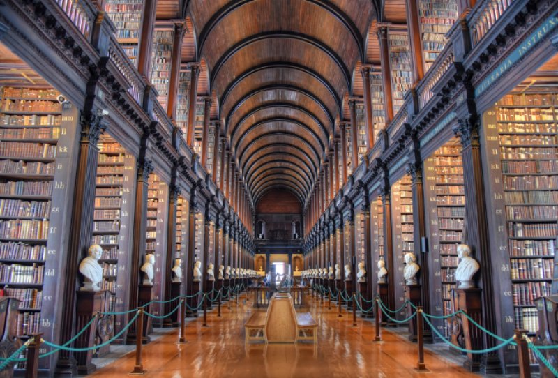 Trinity College Library, Dublin, İrlanda