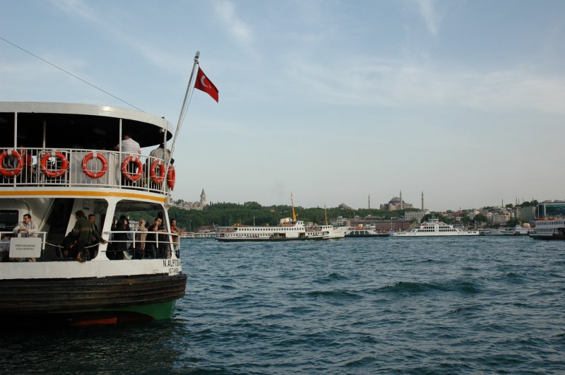 Boğaz, aynı zamanda sularında yaşayan canlıların getirdiği zenginliği de yüzyıllardır bünyesinde bir mücevher gibi barındırır.