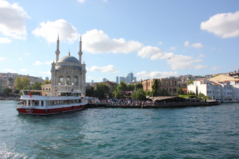 İstanbul Arkeoloji Müzeleri Müdürlüğü tarafından İstanbul Marmaray projesi kapsamında Yenikapı'da yürütülen arkeolojik kazı ve sondajlarda gün ışığına çıkartılan taşınabilir kültür kalıntılarında Prehistorik Çağ'dan Osmanlı Dönemi'ne kadar uzanan zaman dilimi içinde İstanbul'un geçmişten bugüne 8 bin yıllık kültürel gelişimine ışık tutan kalıntıların yer aldığı bulgularda balıkçıların araç ve gereçlerine rastlanmıştır.