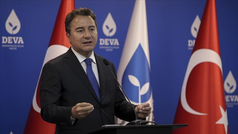 13 yıl Türkiye Dışişleri ve Ekonomi Bakanlığı yapmış olan Ali Babacan liderliğinde kurulan DEVA Partisi, YSK'nın 30 Mart 2021'de seçime girebilecek partileri açıkladığı listede yer alıyor.