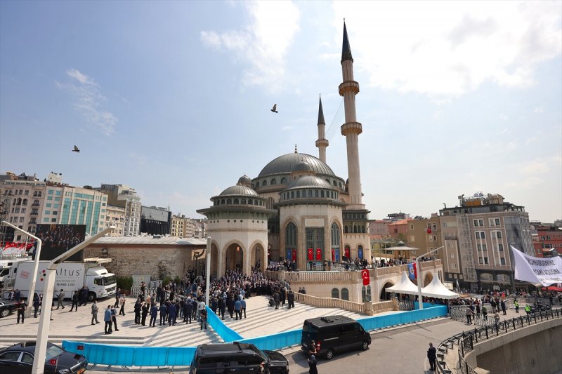 Cumhurbaşkanı Recep Tayyip Erdoğan, Taksim Camii Açılış Programı'nda yaptığı konuşmada sözlerine,