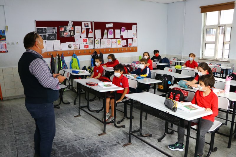 Çocuğunun kendilerinden önce kalktığını ifade eden baba,