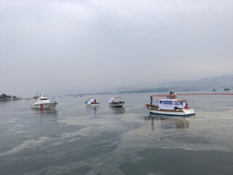 Marmara Denizi'ni saran müsilaj temizleniyor #56