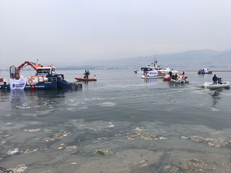 Marmara Denizi'ni saran müsilaj temizleniyor #51