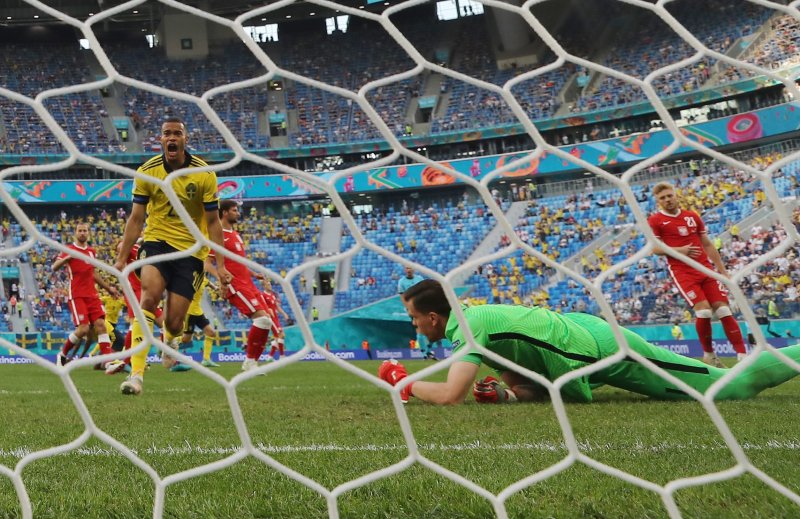 Euro 2020 İsveç - Polonya maçından kareler
