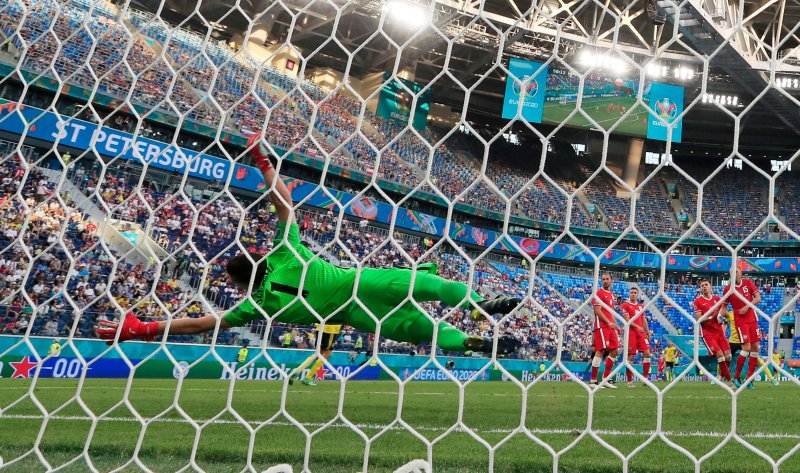 Euro 2020 İsveç - Polonya maçından kareler