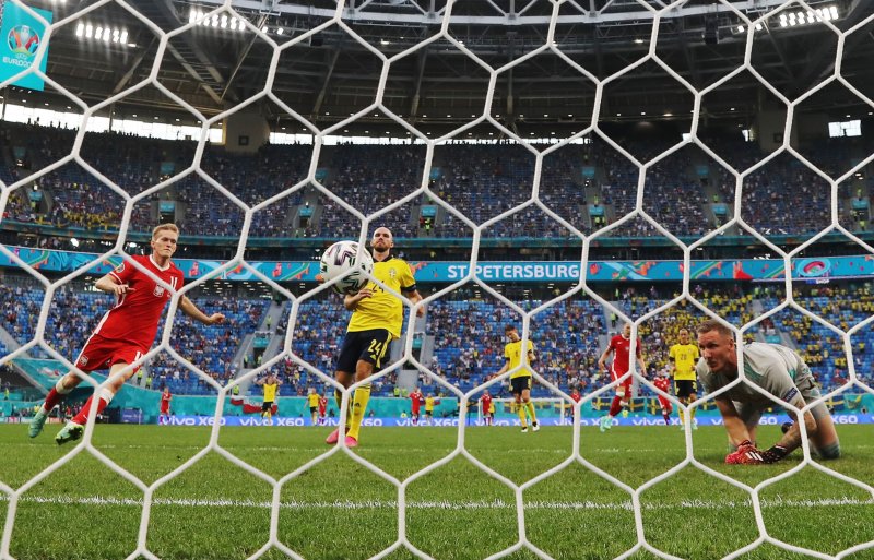 Euro 2020 İsveç - Polonya maçından kareler
