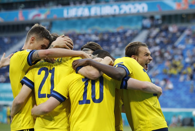Euro 2020 İsveç - Polonya maçından kareler
