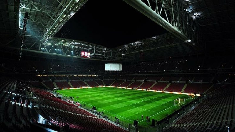 GALATASARAY
Türk Telekom Stadı
Kapasite: 52 bin 223
%50 Oranı: 26 bin 112