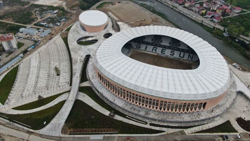 GİRESUNSPOR
Çotanak Spor Kompleksi
Kapasite: 22 bin 028
%50 Oranı: 11 bin 014