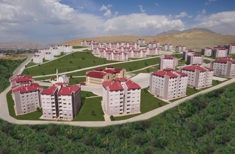 Yapıların deprem gibi doğal afetlere dayanıklı olmasını gerektirdiği alanlarda yapılan çalışmalarla afet konutları inşa edildi.