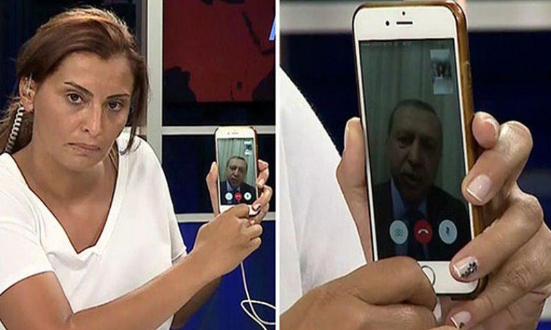 Binlerce kişi Cumhurbaşkanı Erdoğan'ın çağrısı üzerine meydanlara indi. Erdoğan,