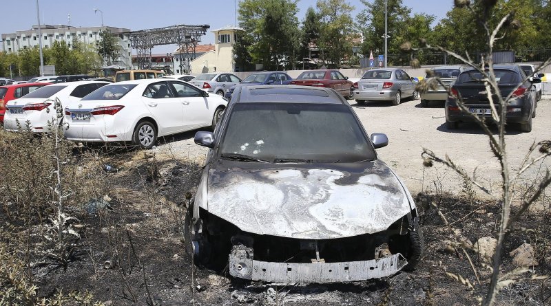 44 kahraman polisimiz orada şehit olurken, 36 kişi yaralandı.