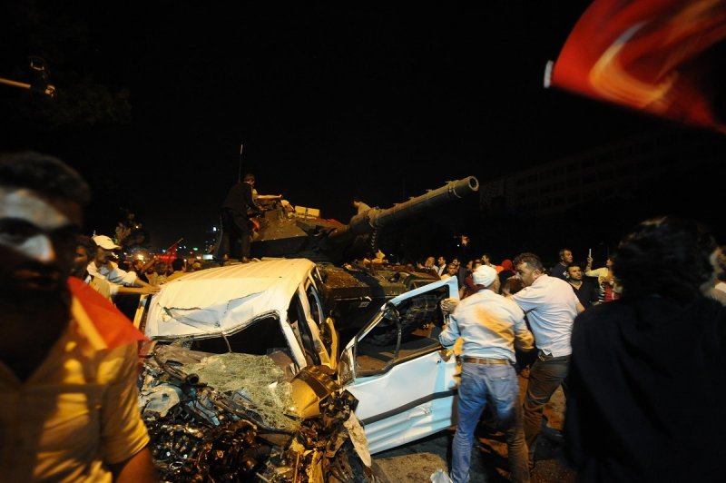 FETÖ'cü hainler kalkışmanın bedelini ödedi, ödemeye devam ediyor.