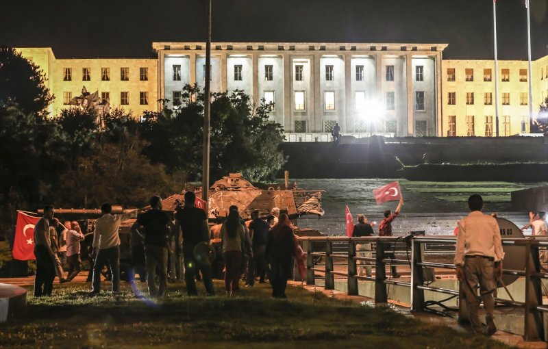 Akar'ın talimatı üzerine, Silahlı Kuvvetler Harekat Merkezi Başkanı Tuğgeneral İlhan Kırtıl, 20.02'de,