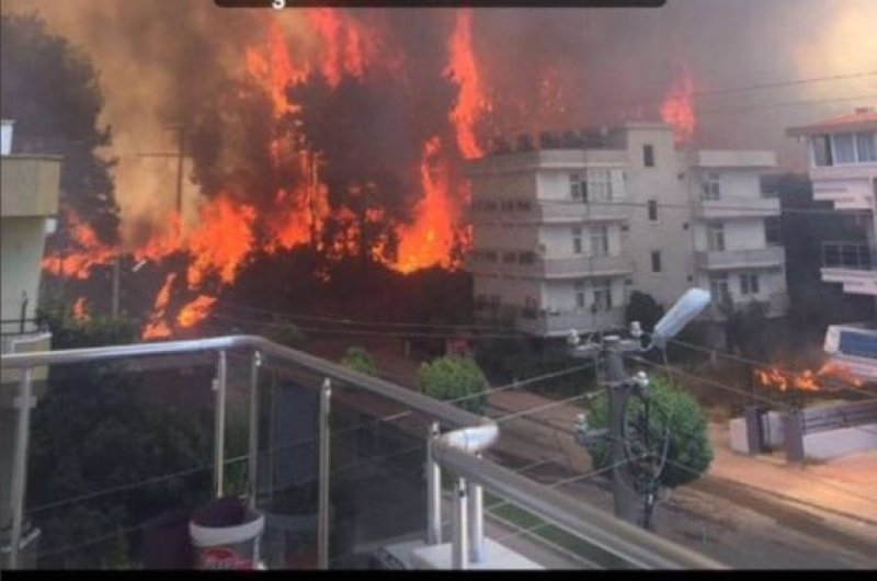 Manavgat'taki yangın, yerleşim yerlerine sıçradı #16