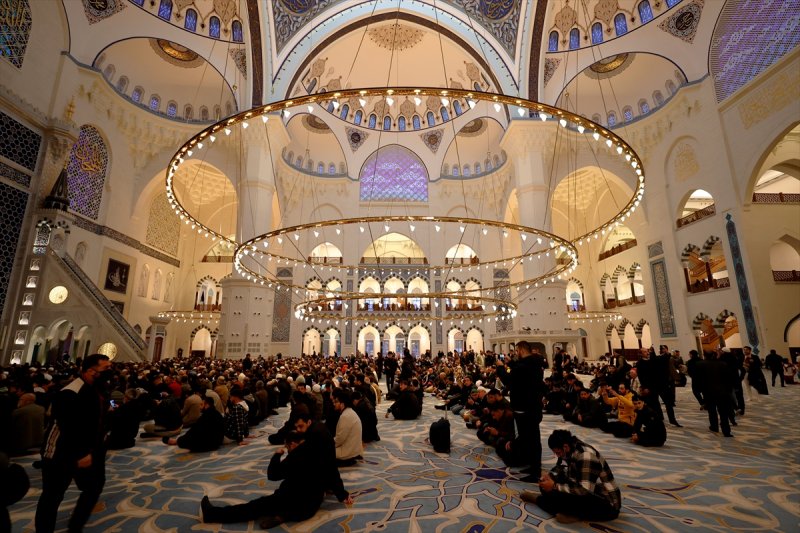 İstanbul Büyük Çamlıca Camii.