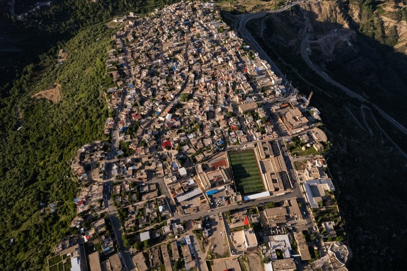Bir diğeri de Kubhan Okulu… Okul, eski İslami medresenin kalıntılarından biri. Amediye Kalesi’nin kuzey doğusunda ve Solaf tatil beldesinin kuzeyinde ağaçlarla dolu bir bahçenin içinde bulunuyor.
