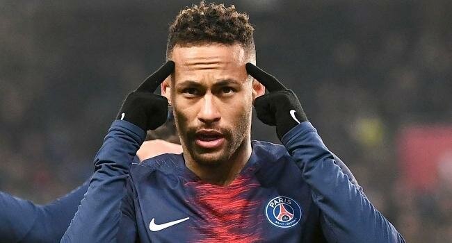 Barcelona'da oynadı ve hayallerini gerçekleştirdikten sonra takımdan ayrılmıştı. Bir diğer hayali Real Madrid'de de hala oynayabilir... Şu anda PSG'de forma giyiyor.