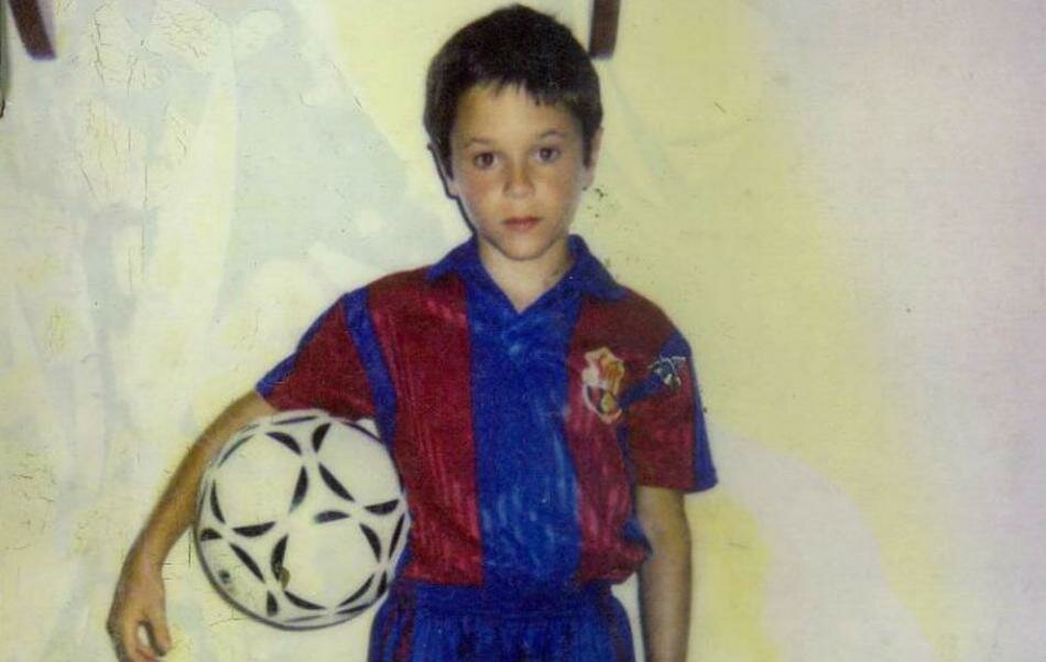Iniesta gerçek bir Barcelonalı olarak doğdu. Barcelona altyapısına yazıldığında belki o bile bu kadar büyük bir kariyer beklemiyordu.