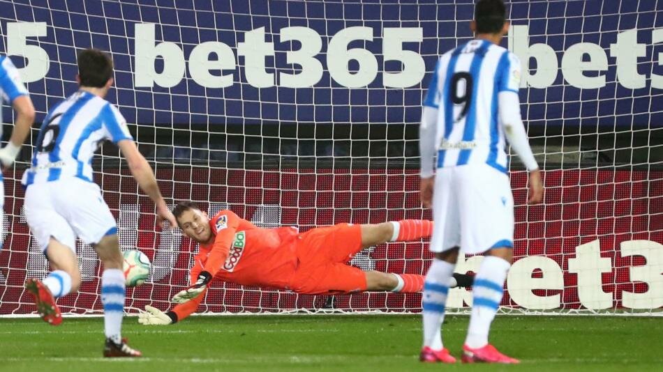 ALEX REMIRO: Real Sociedad'ın kalecisi/Hastalığı devam ediyor