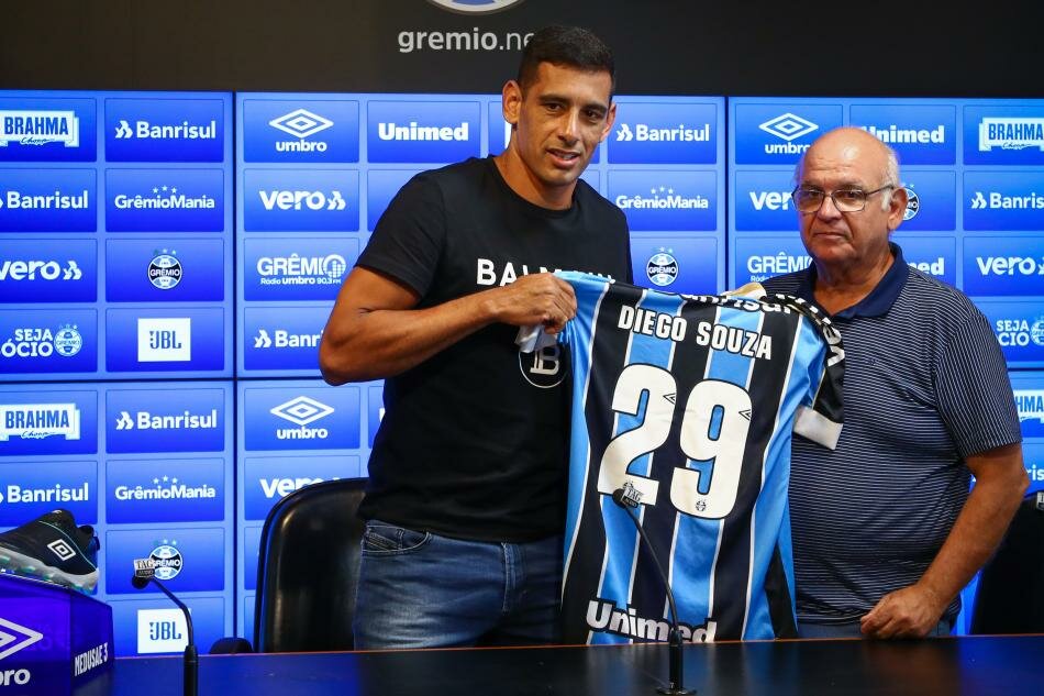 DIEGO SOUZA: Gremio'nun futbolcusu/Hastalığı devam ediyor