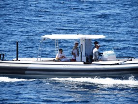 Rus milyarder Bodrum'da plaj kapattı