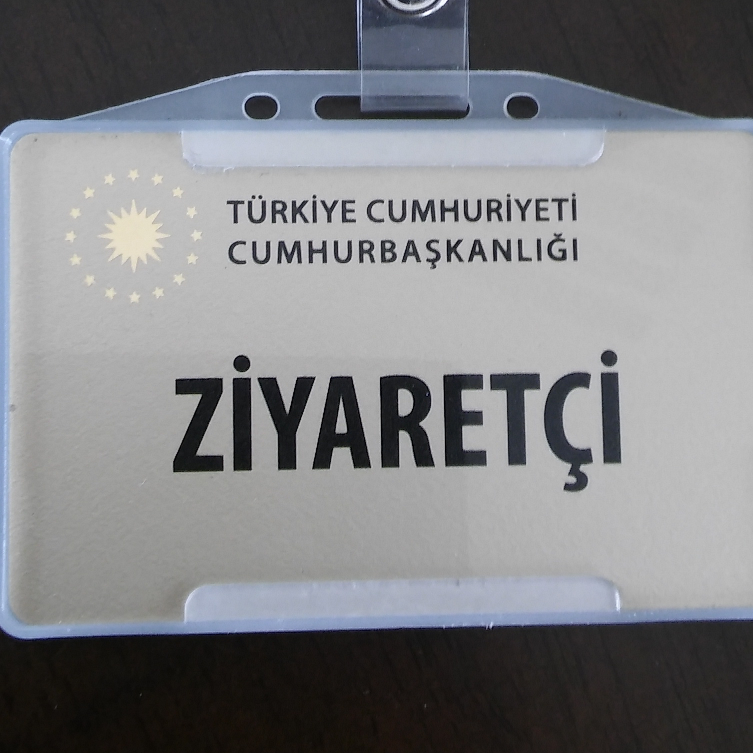 Ece Binay yarım milyonluk yüzüğü lavaboda unuttu Ece Binay yarım milyonluk yüzüğü lavaboda unuttu