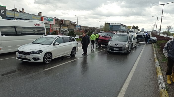 Sivas Ta Zincirleme Kaza Ara Birbirine Girdi