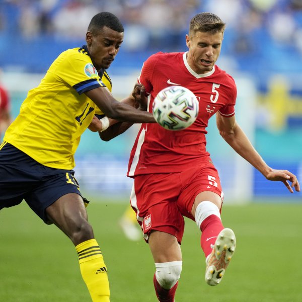 Euro 2020 İsveç - Polonya maçından kareler