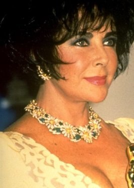 Elizabeth Taylor'un  79 yıla sığan hayatı 