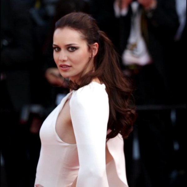 Fahriye Evcen ablası Ayşen Evcen'in fotoğrafını paylaştı 