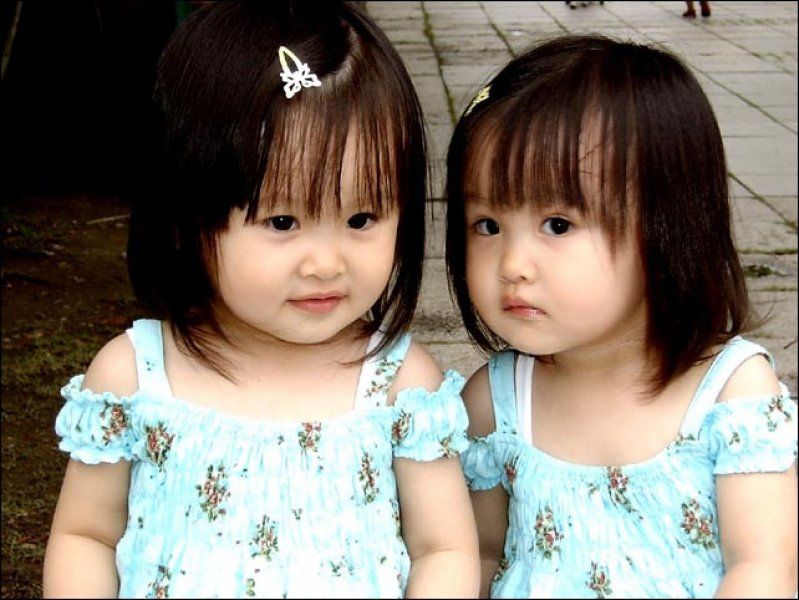 En güzel ikiz bebek fotoğrafları 
