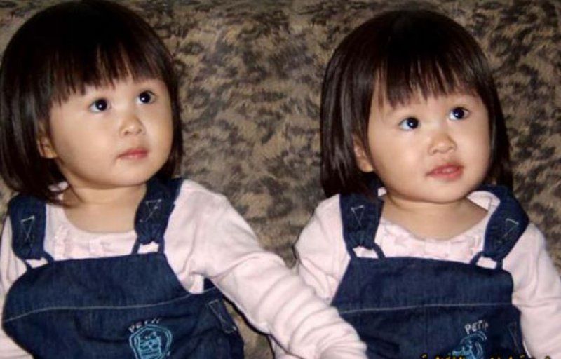 En güzel ikiz bebek fotoğrafları 