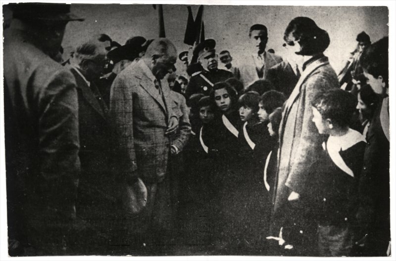 Atatürk'ün çocuk sevgisi