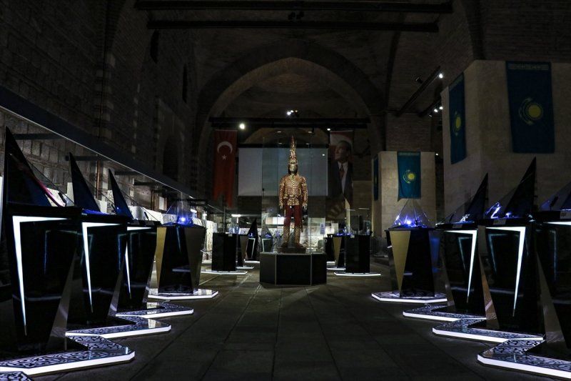 2500 yıllık 'Altın Elbiseli Adam' Türkiye'de sergileniyor