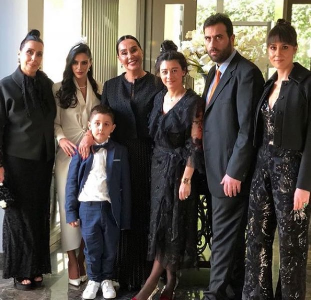 Arda Turan eşi Aslıhan Doğan'ın resmini paylaştı