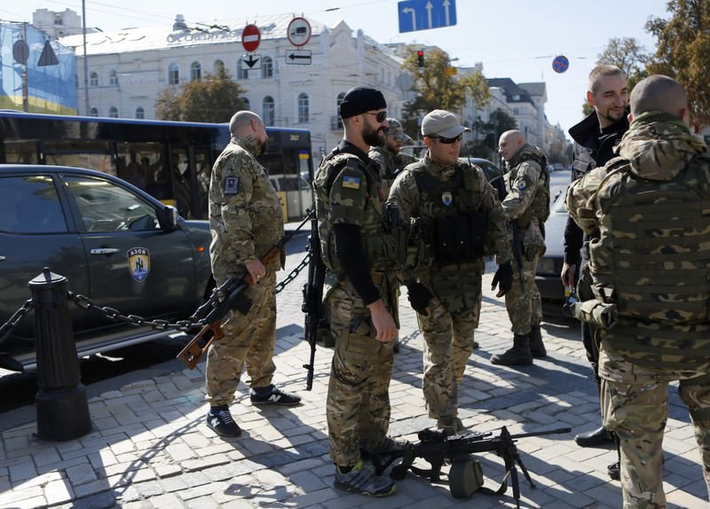 Gönüllü Azov taburu Doğu Ukrayna'dan döndü