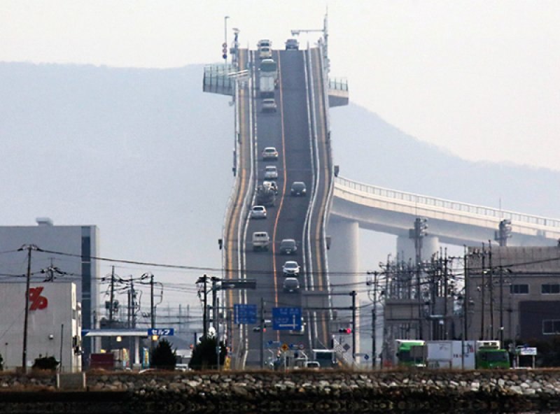 Japonya'nın sıradışı köprüsü Eshima Ohashi